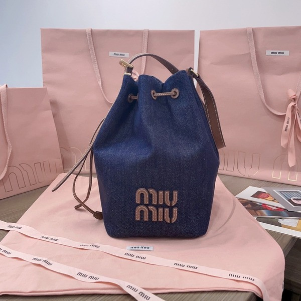 [ Miu Miu ] 미우미우 캔버스 및 가죽 버킷 백