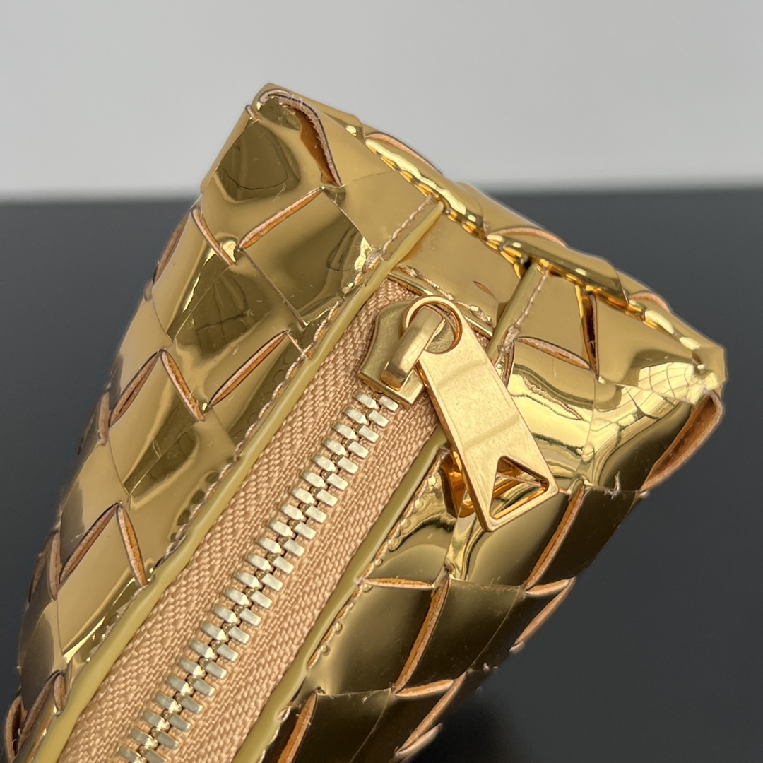 modal image 14