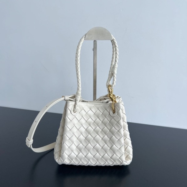 [ Bottega Veneta ] 보테가베네타 파라슈트 스몰
