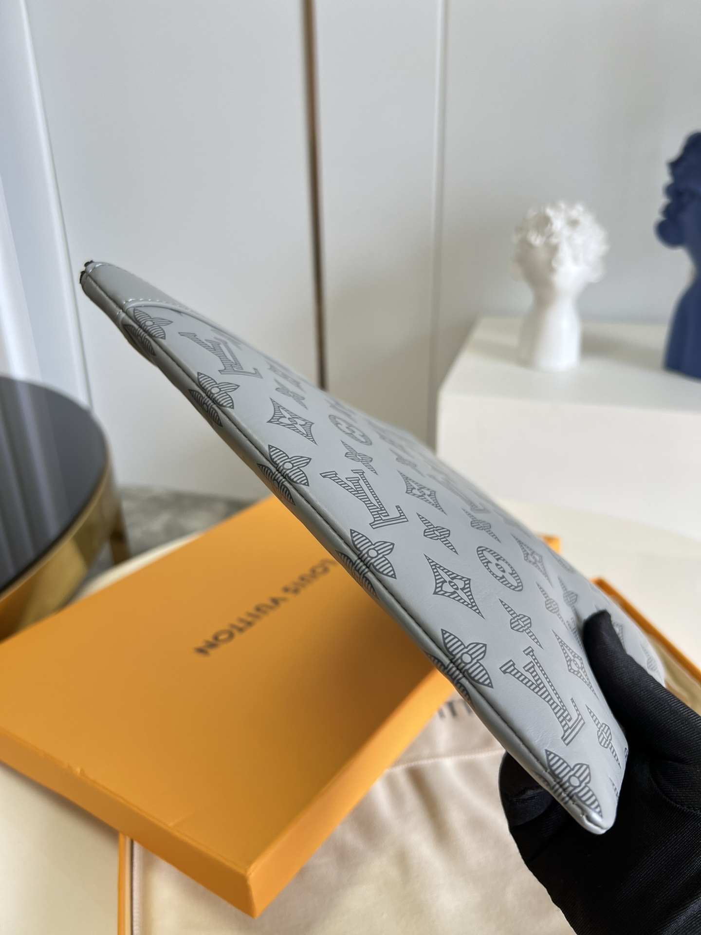 modal image 5