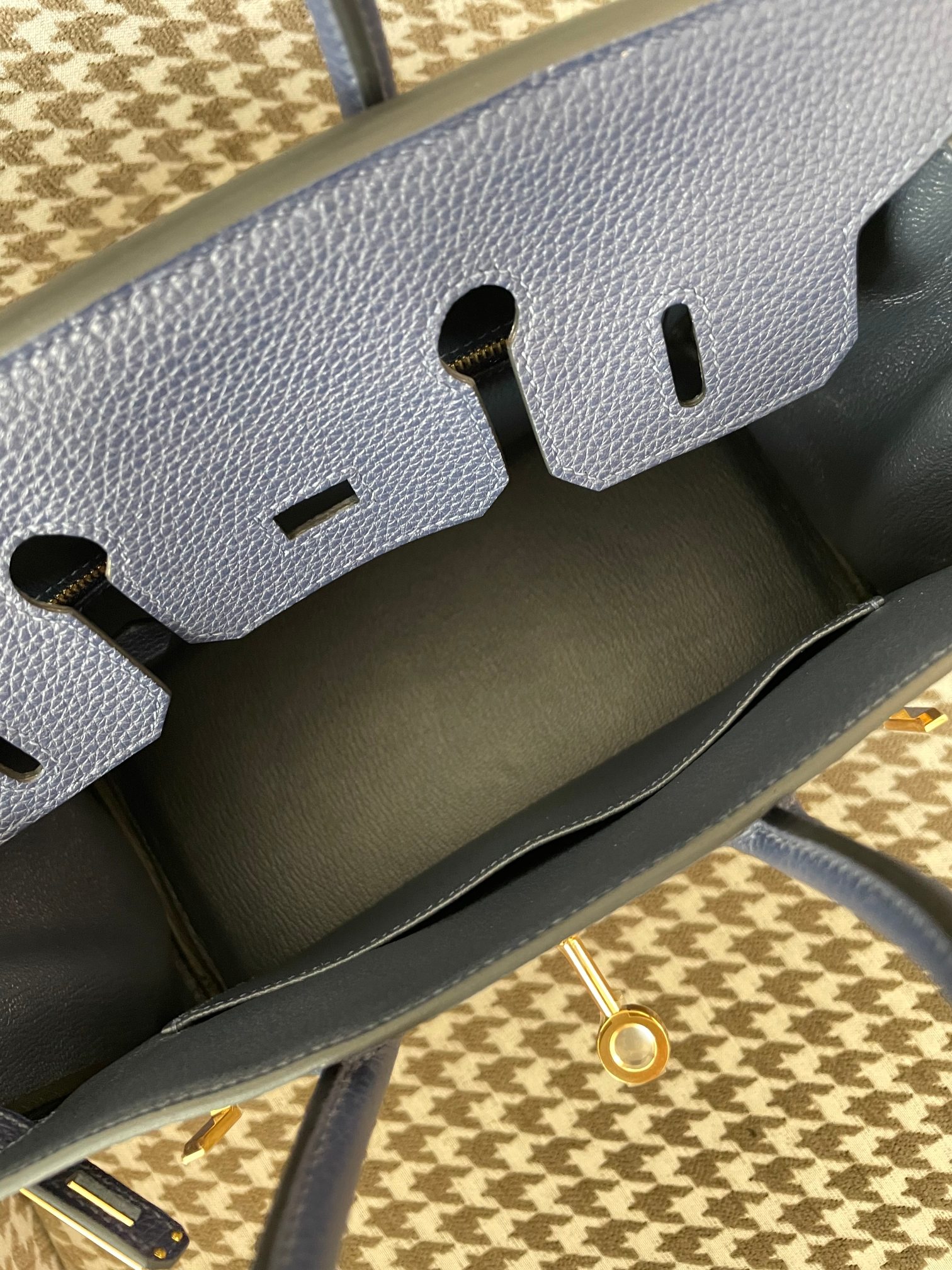 modal image 14