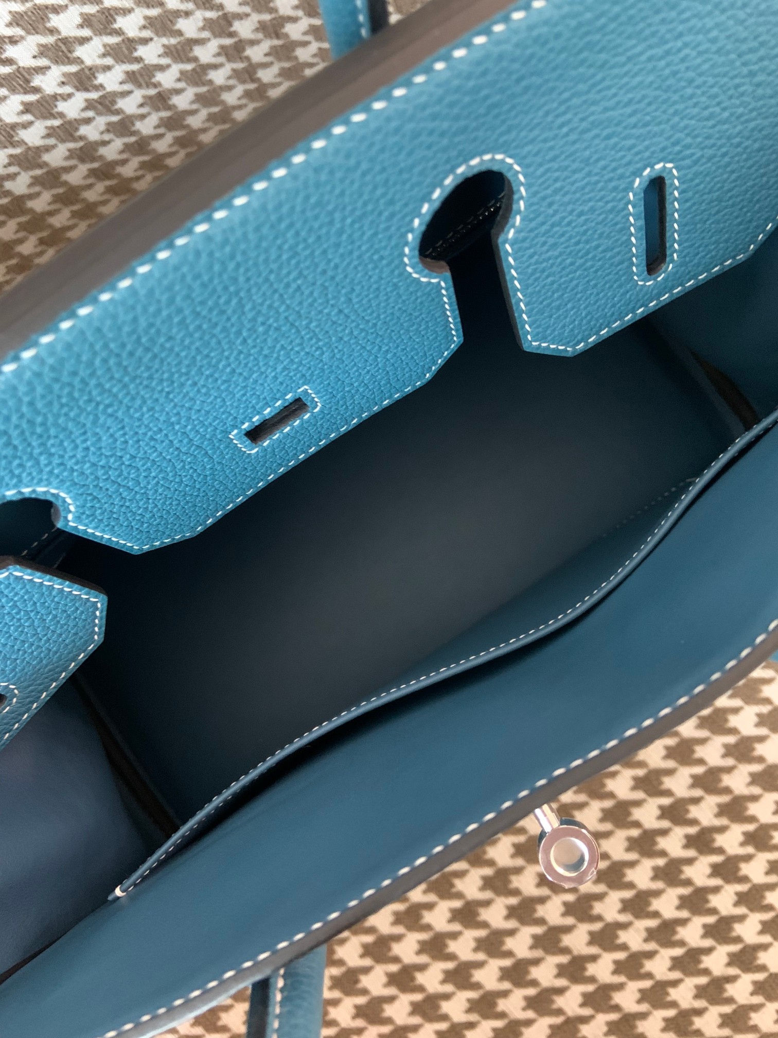 modal image 17
