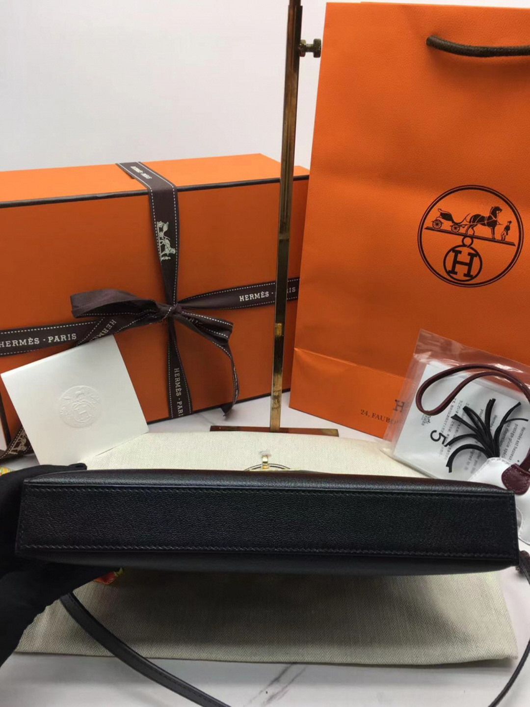 modal image 17
