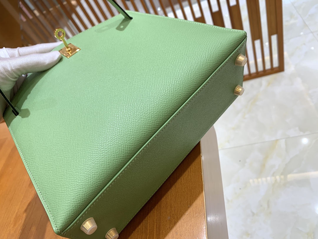 modal image 13