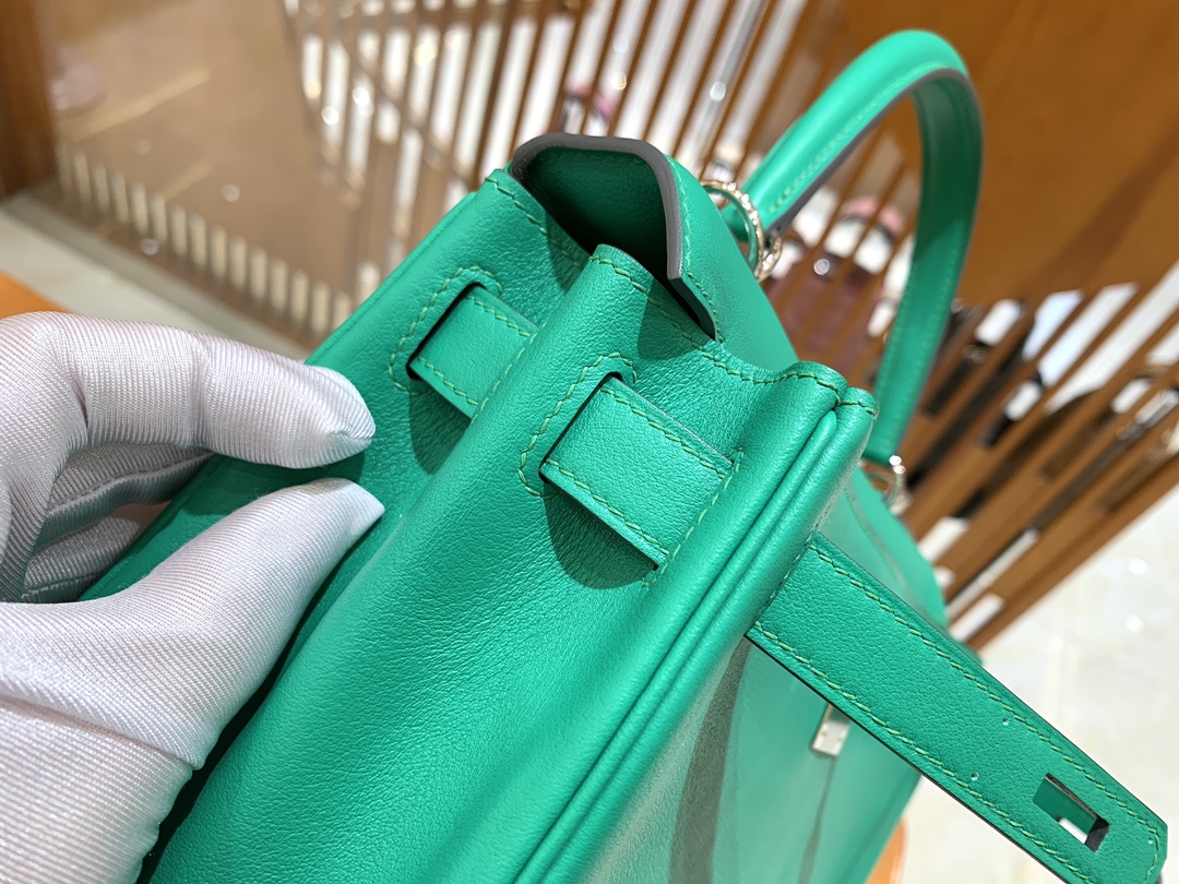 modal image 14