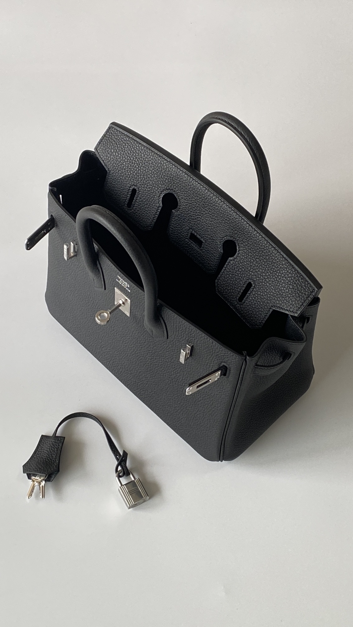 modal image 5