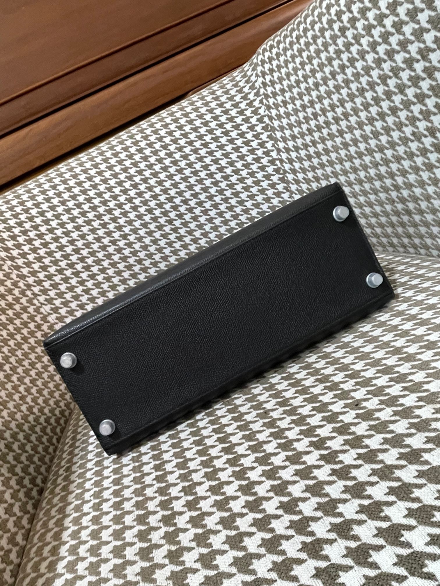 modal image 18