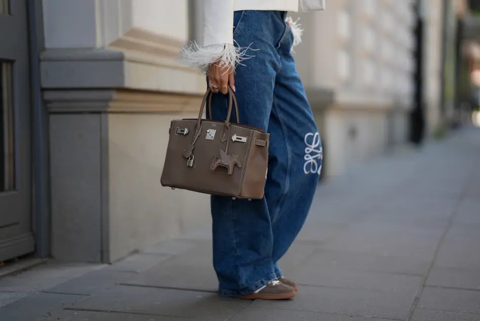 modal image 8