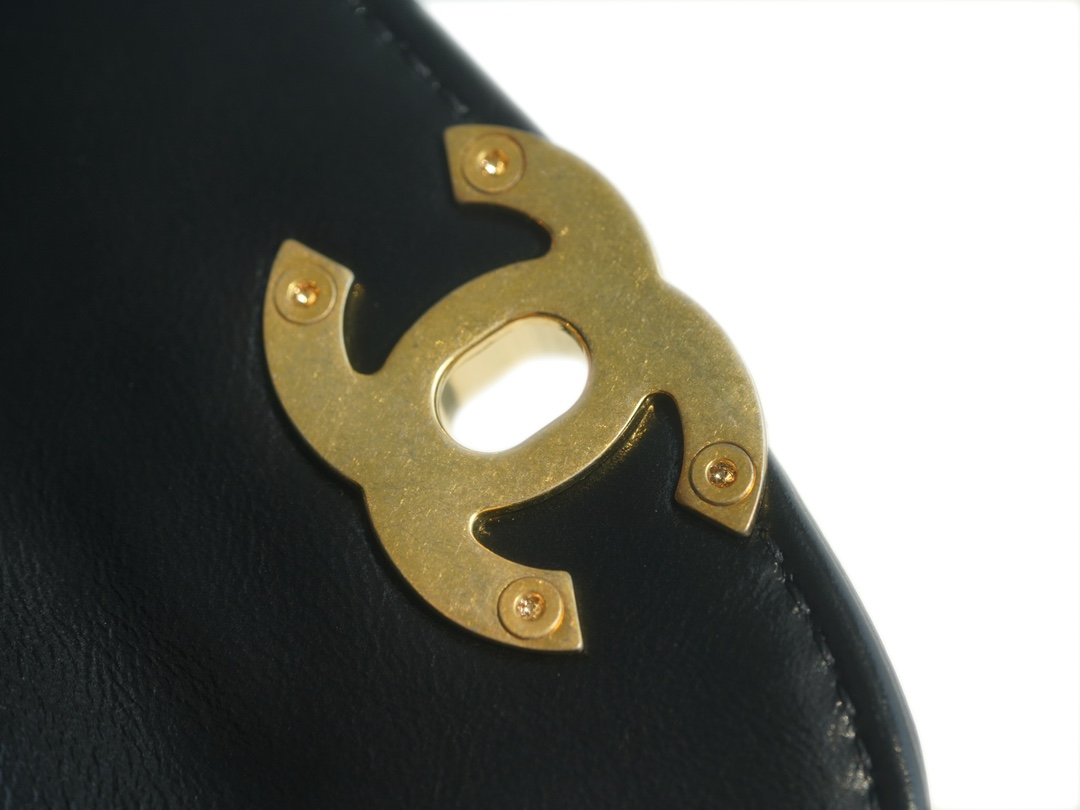 modal image 18
