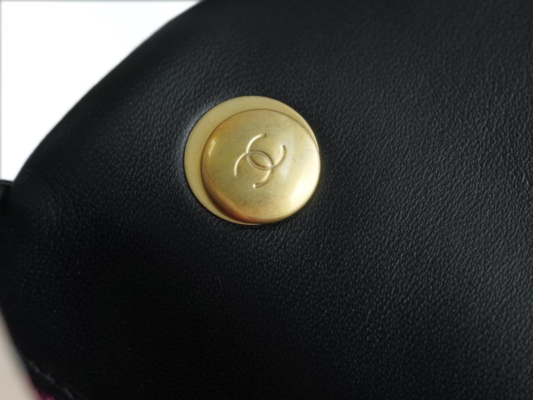 modal image 7