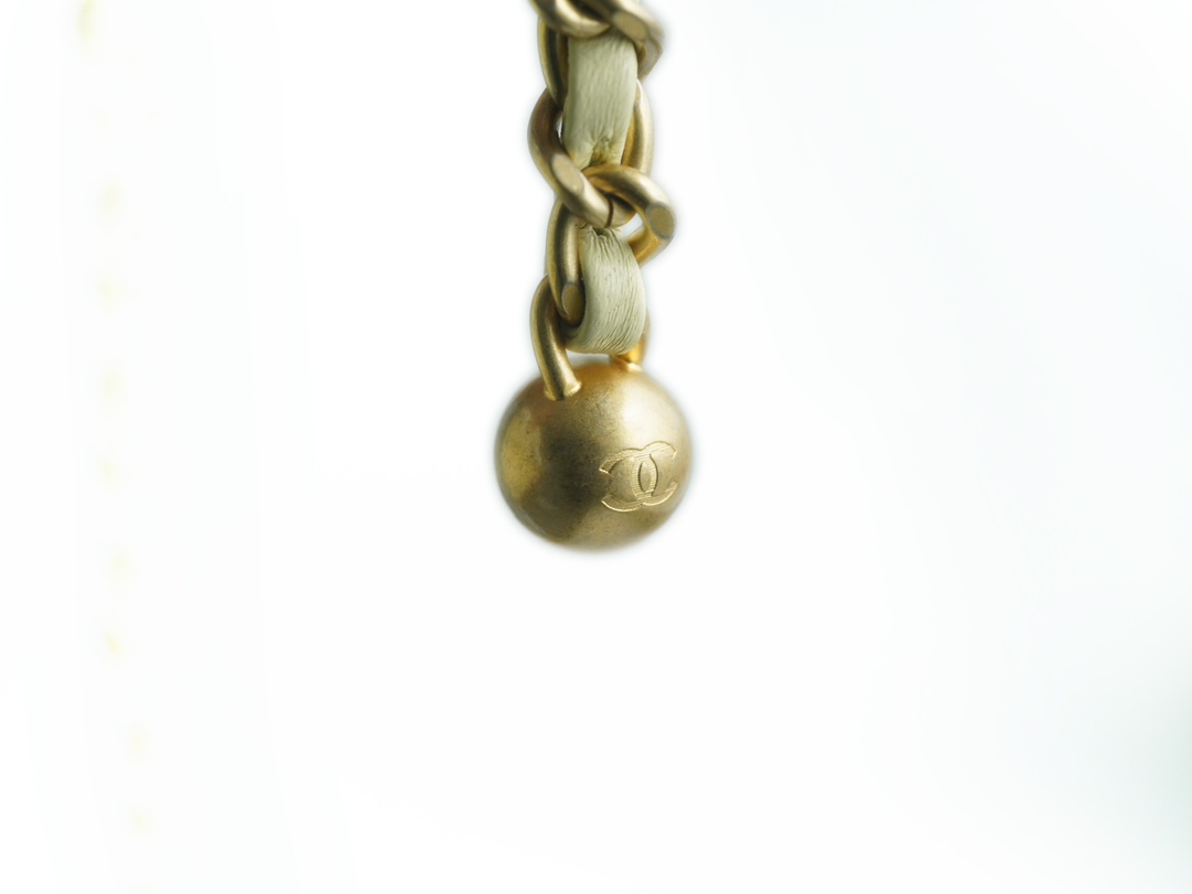 modal image 18