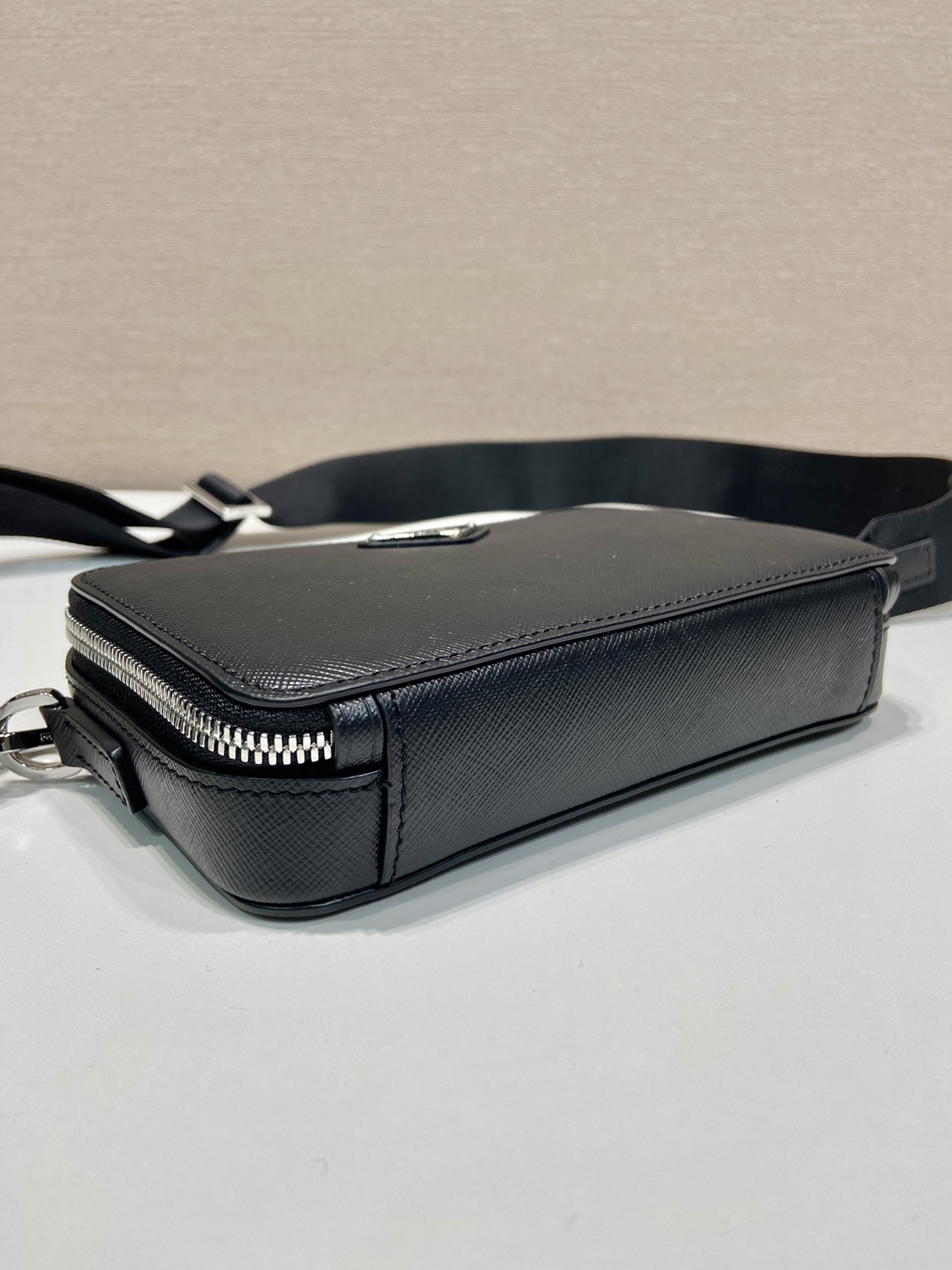 modal image 12