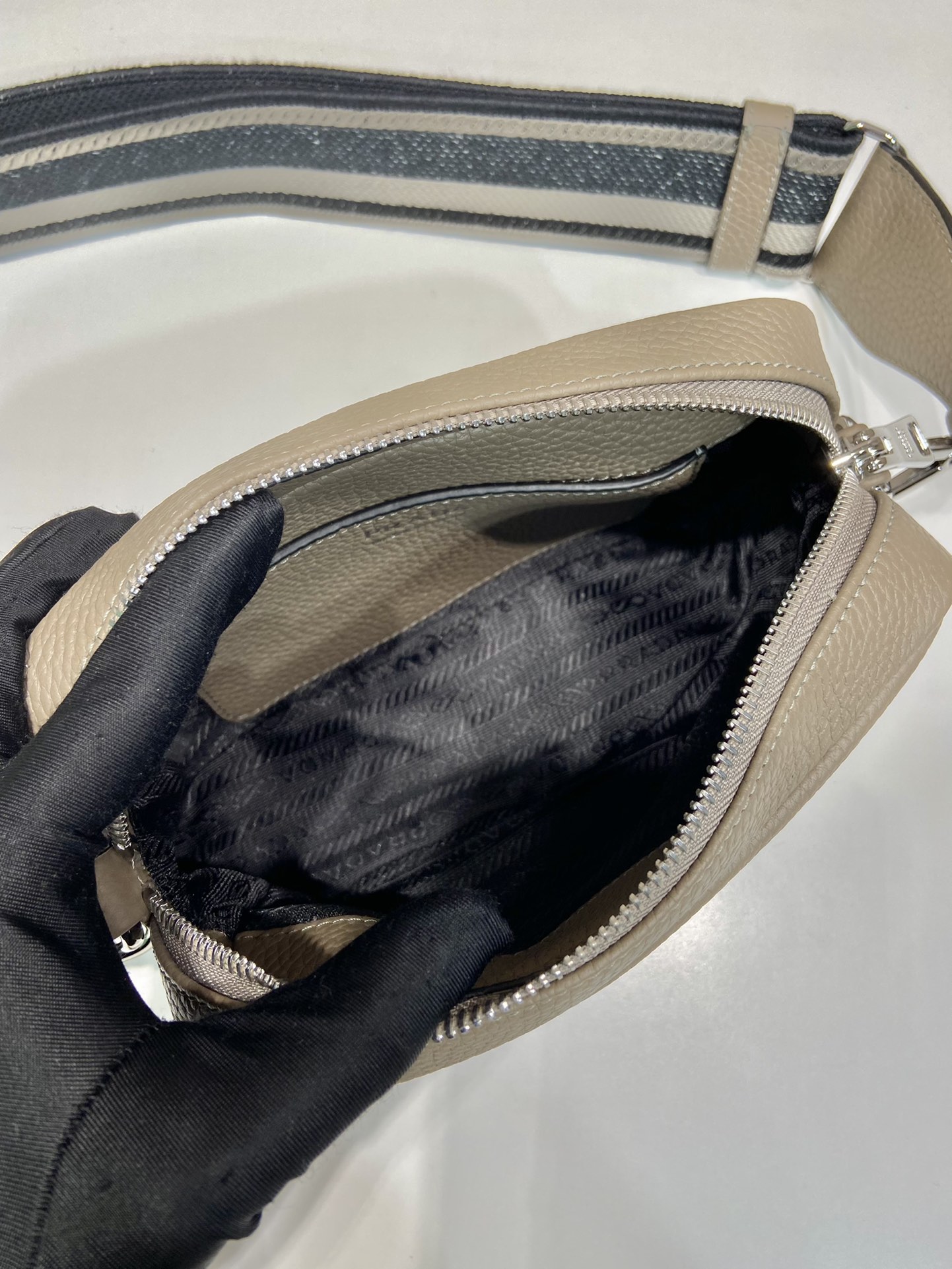 modal image 14