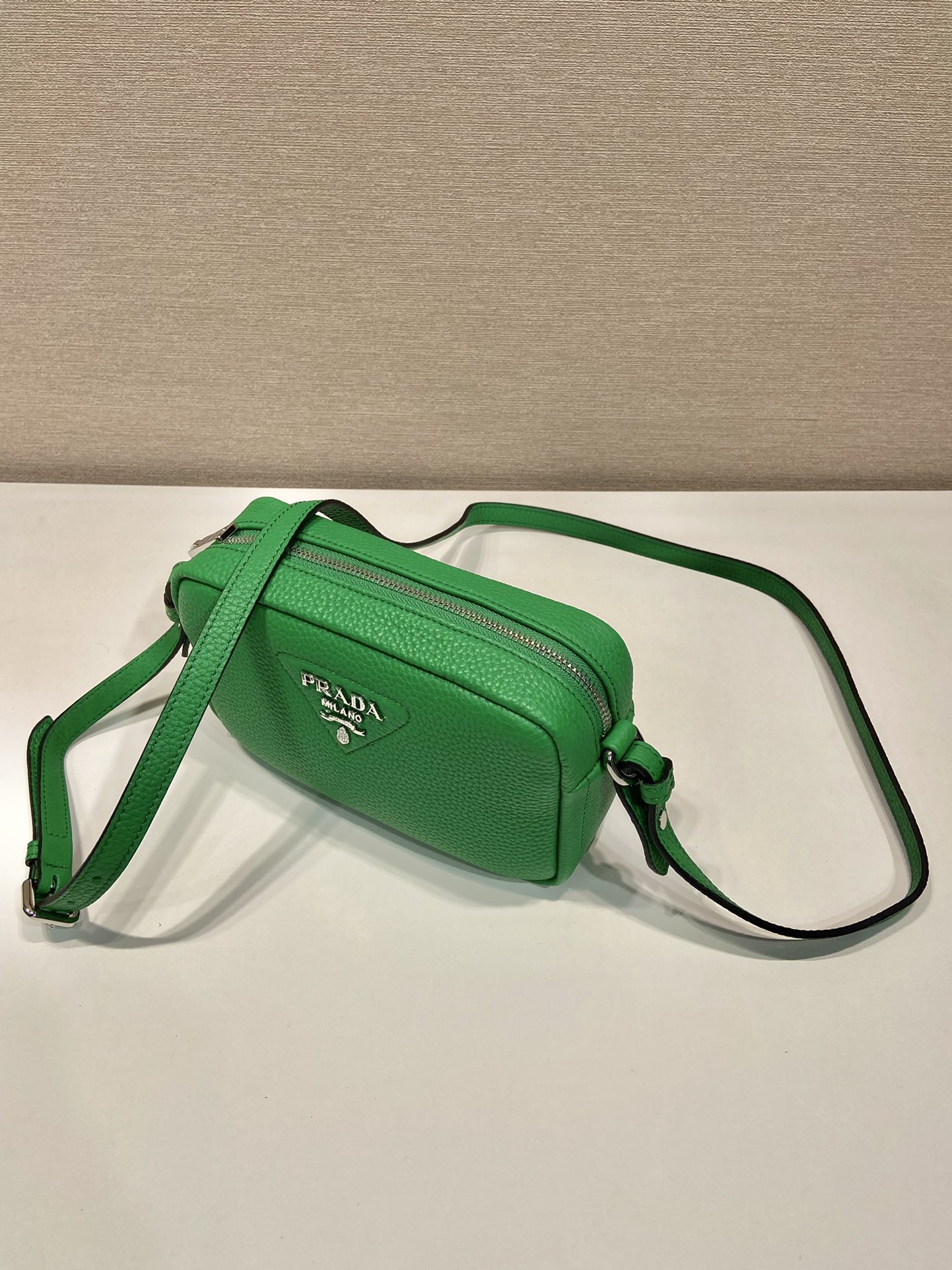 modal image 14