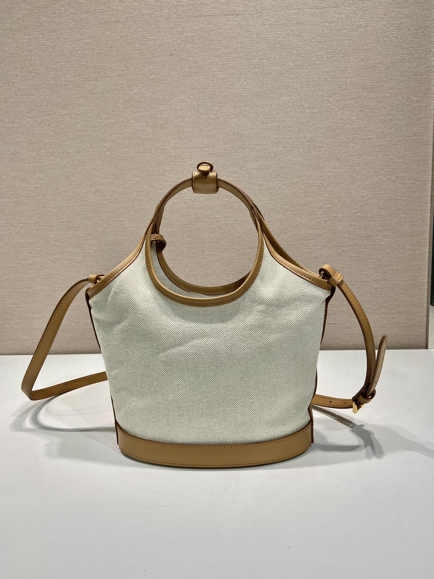 modal image 11
