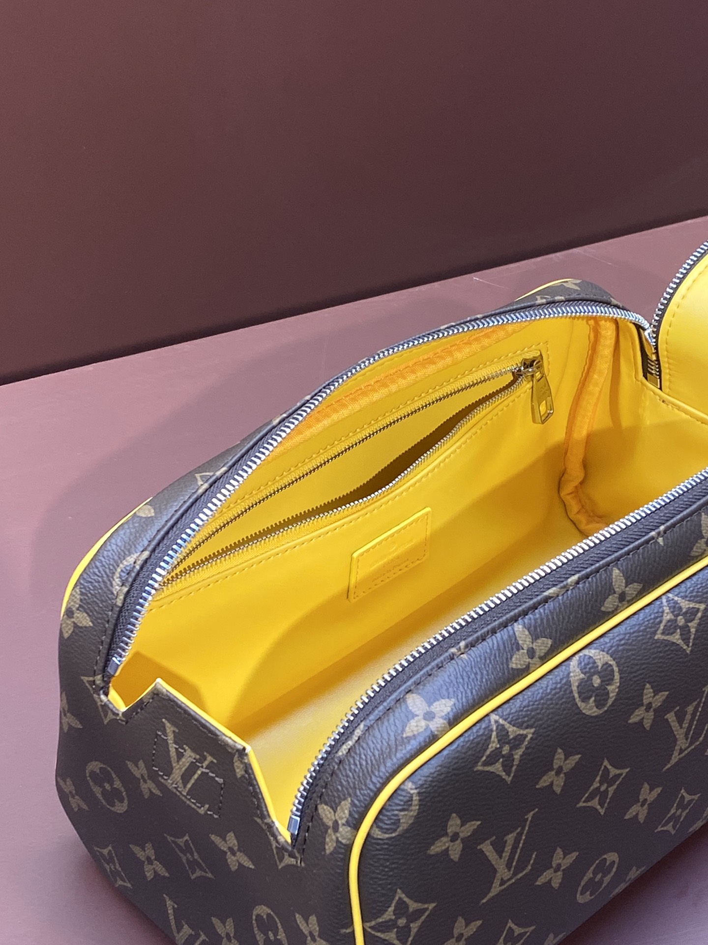 modal image 11