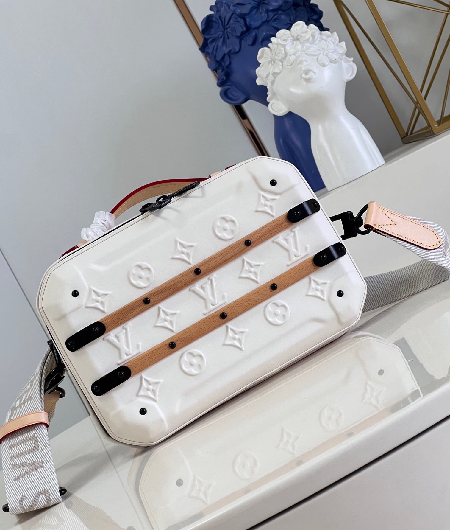 modal image 6