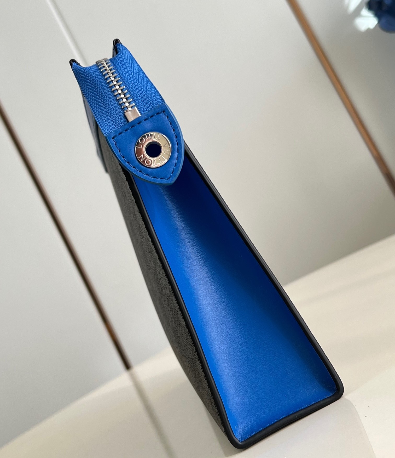 modal image 6