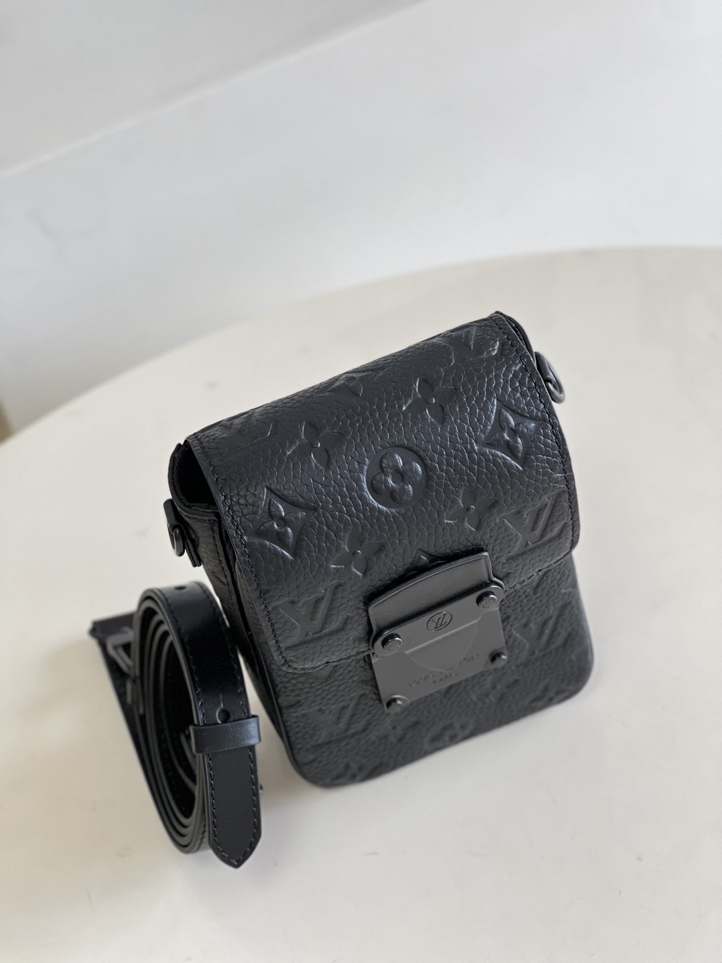 modal image 6
