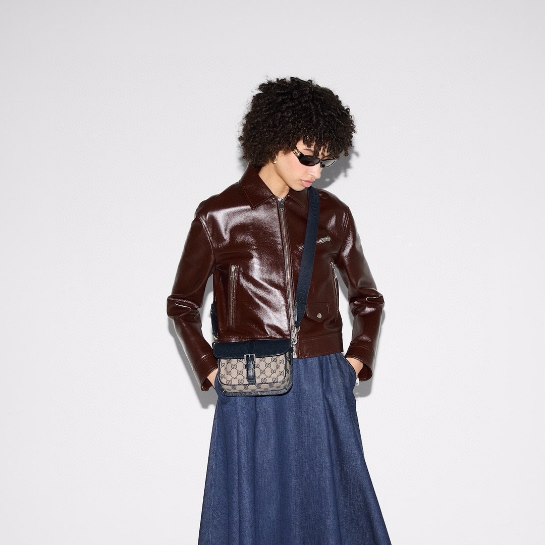 modal image 7