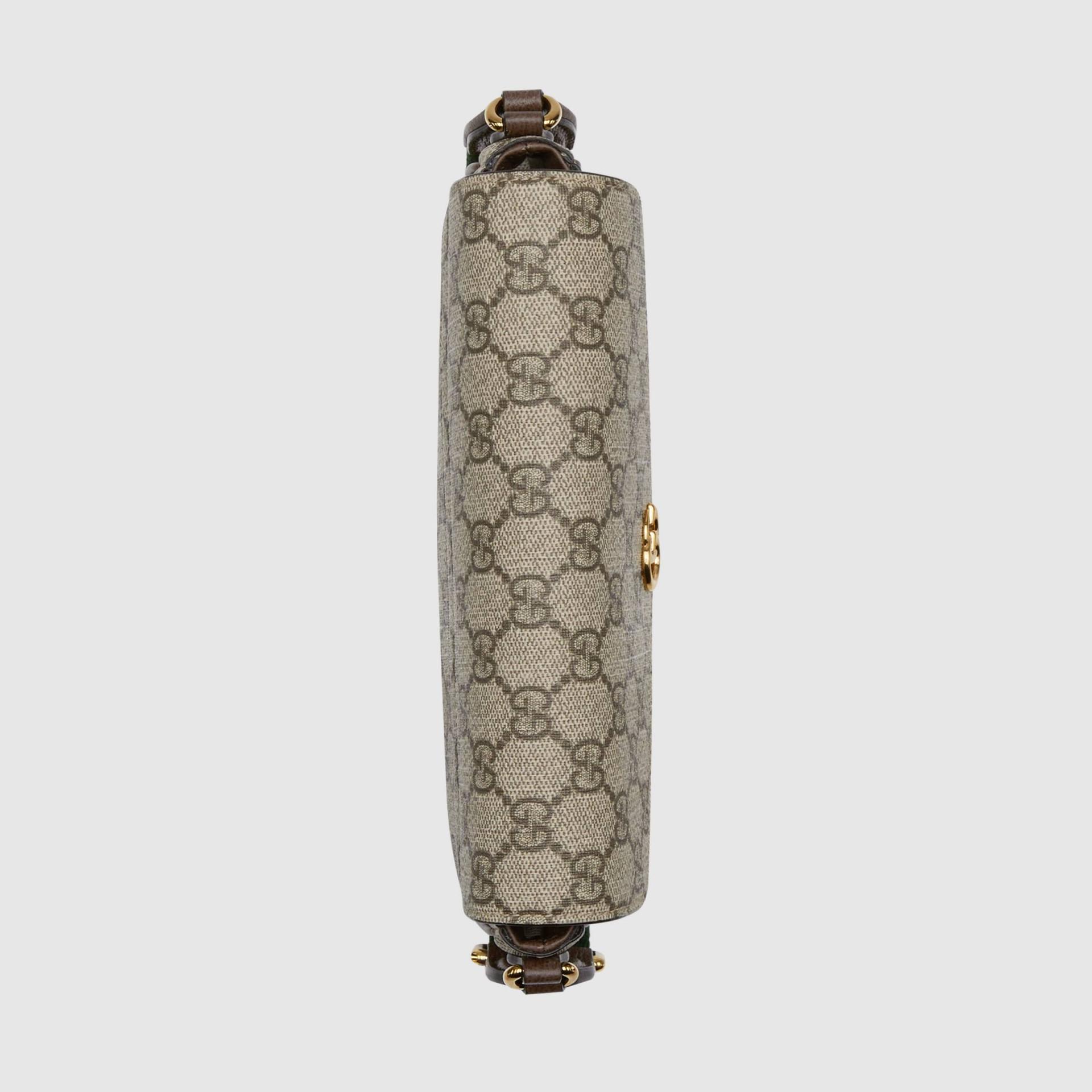 modal image 5
