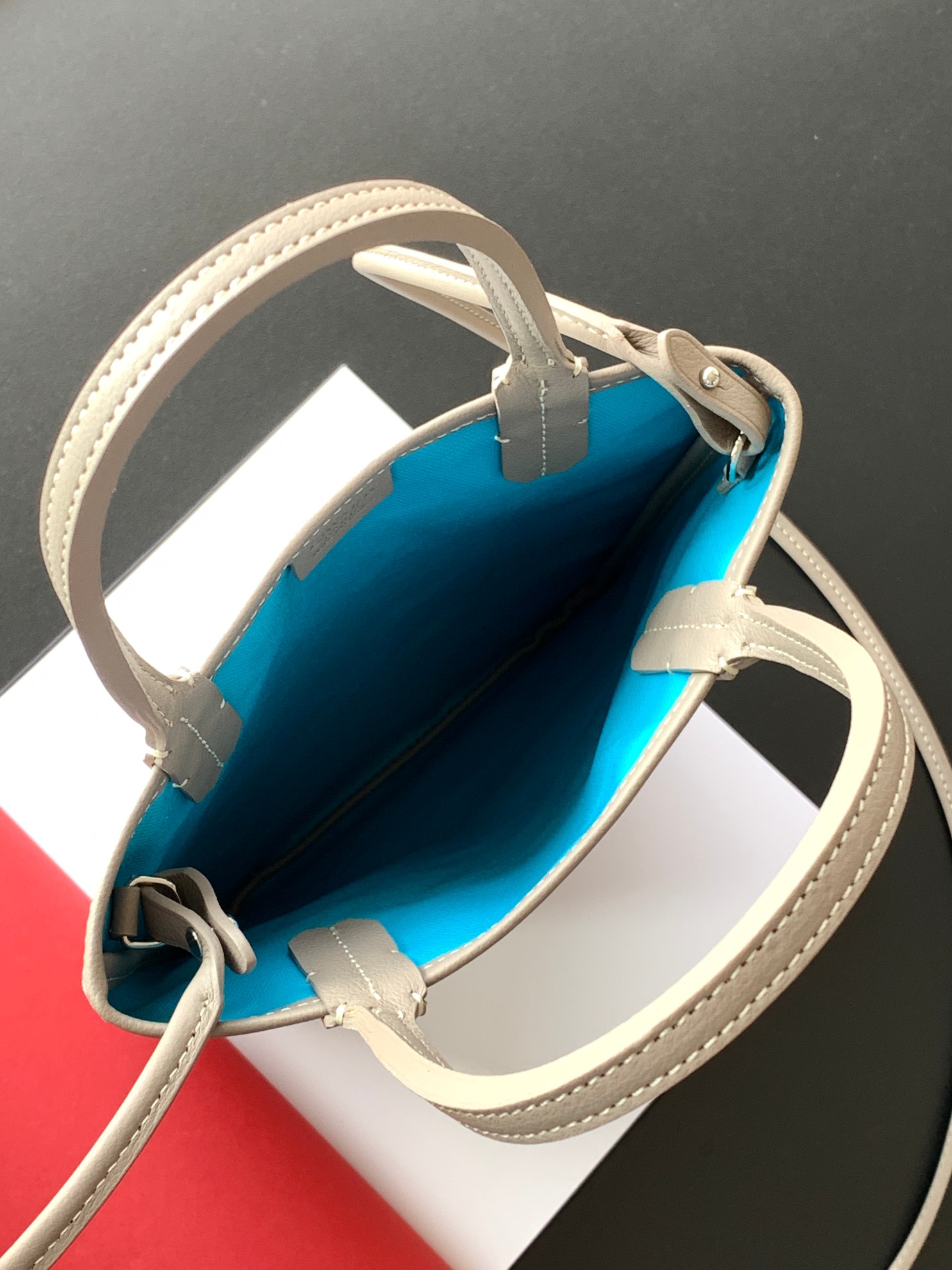 modal image 5