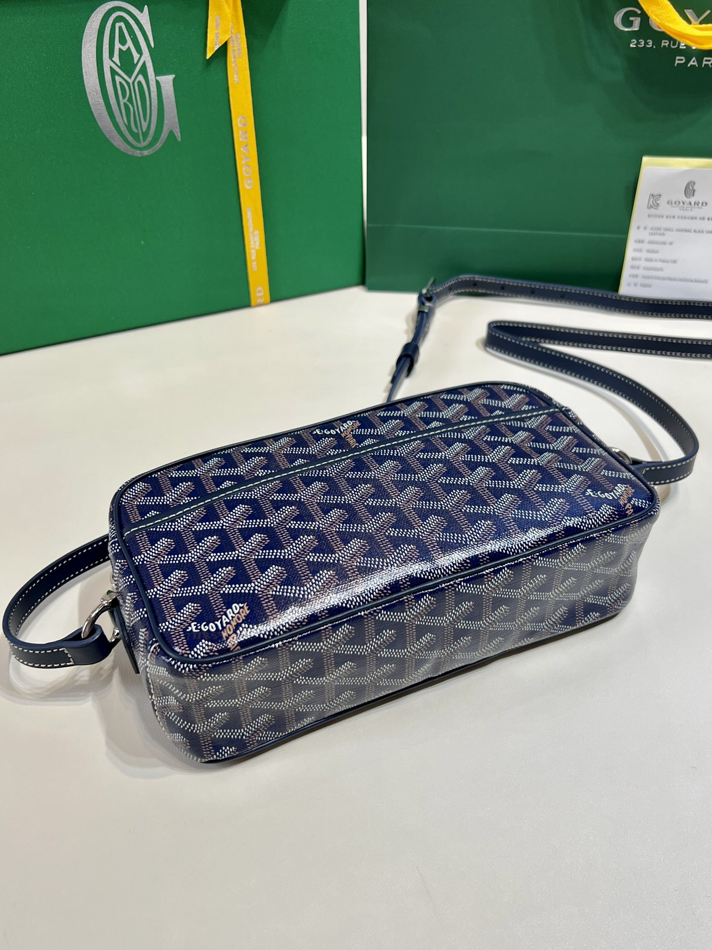 modal image 5