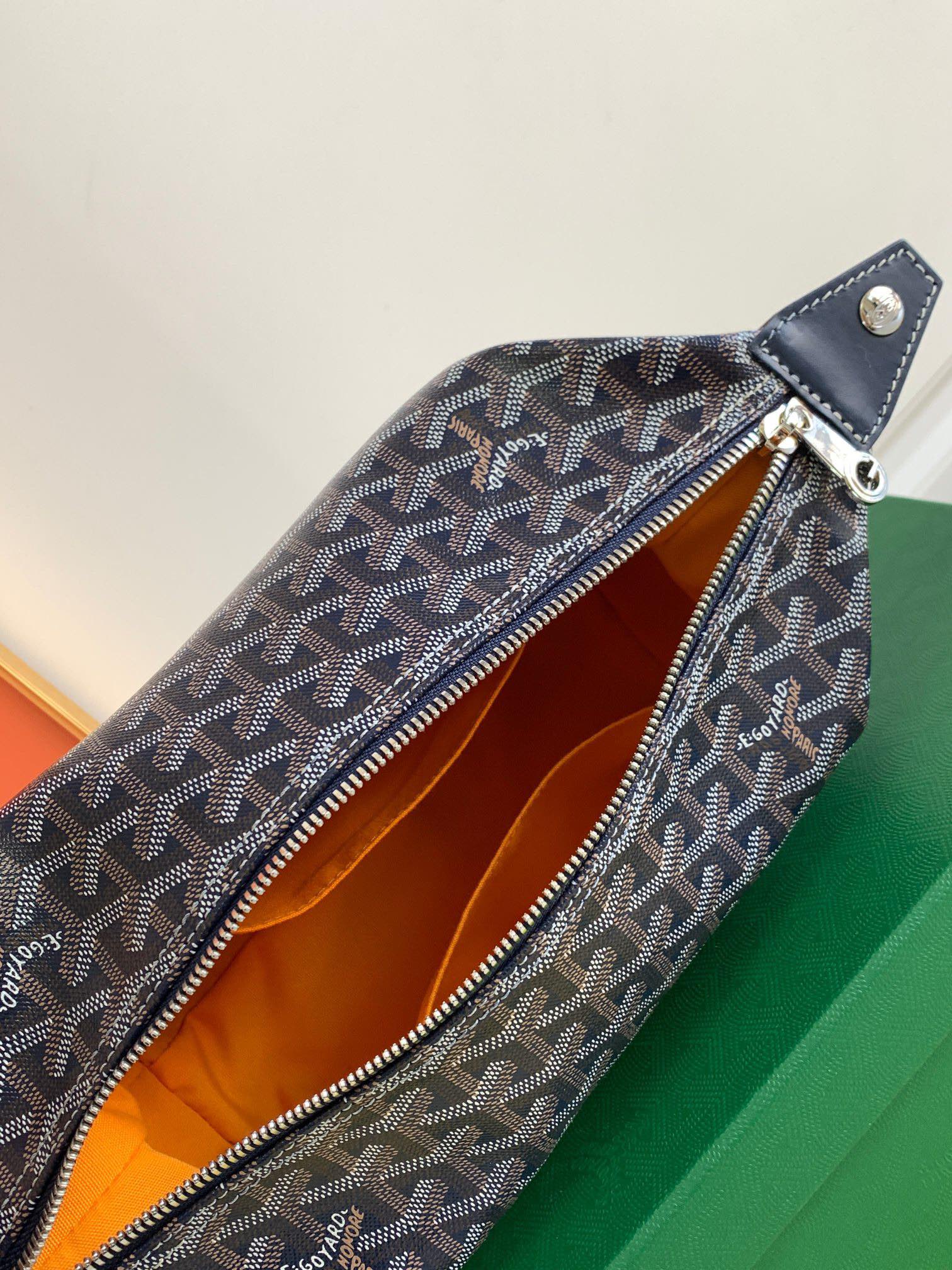 modal image 7