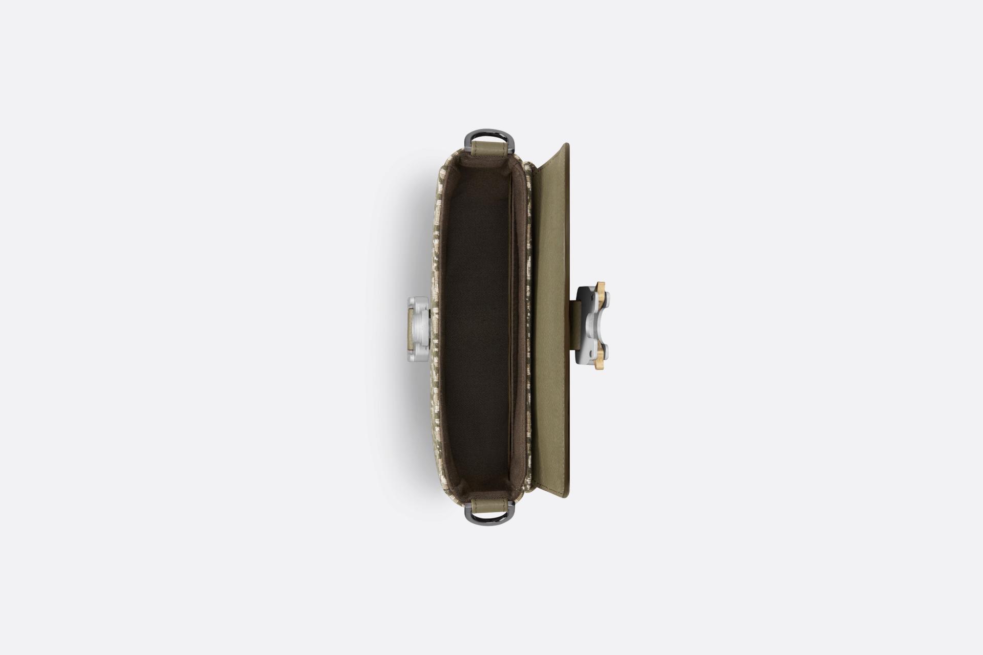 modal image 5