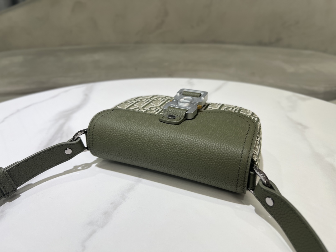modal image 12
