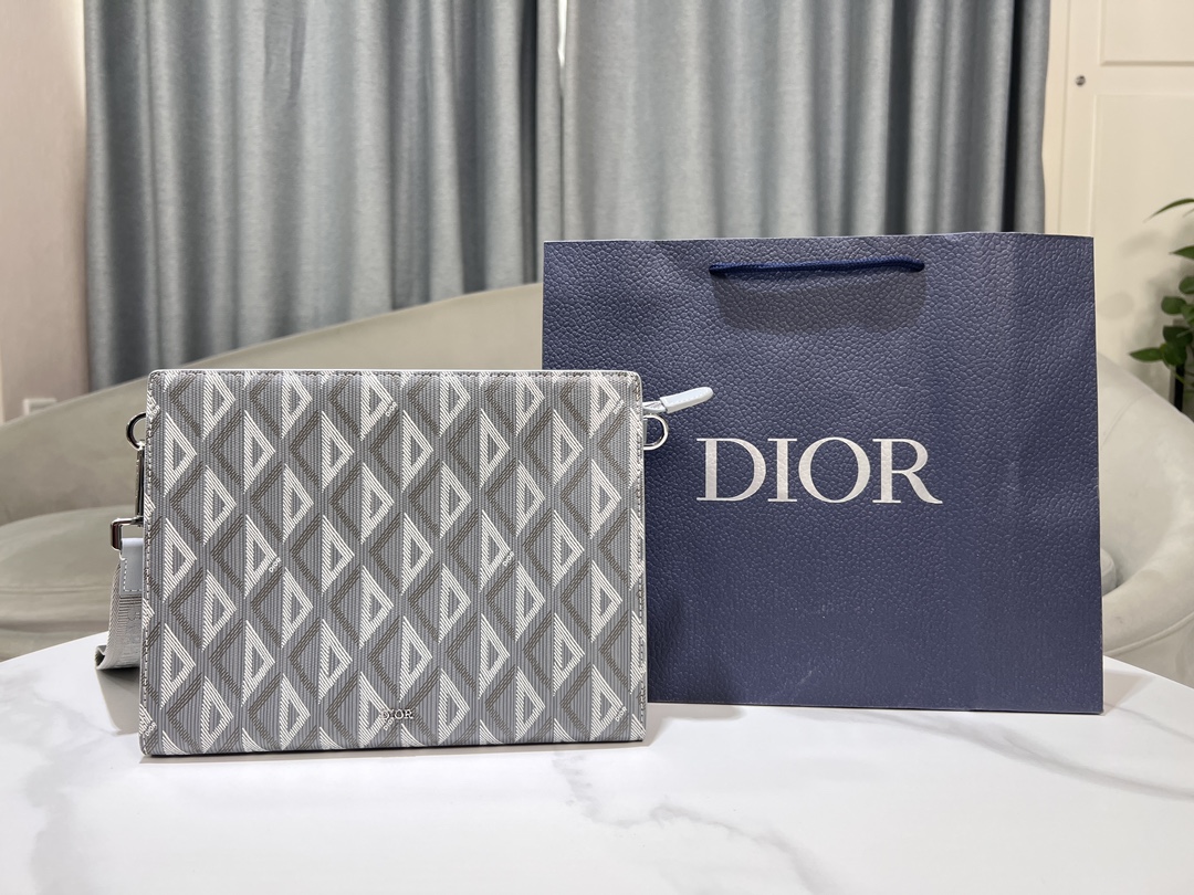 modal image 5