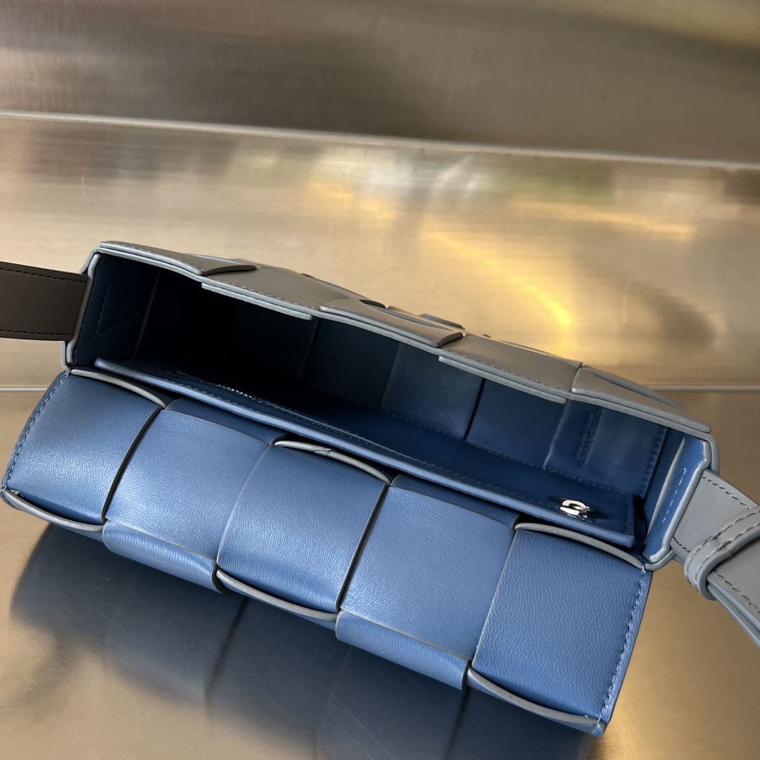modal image 5