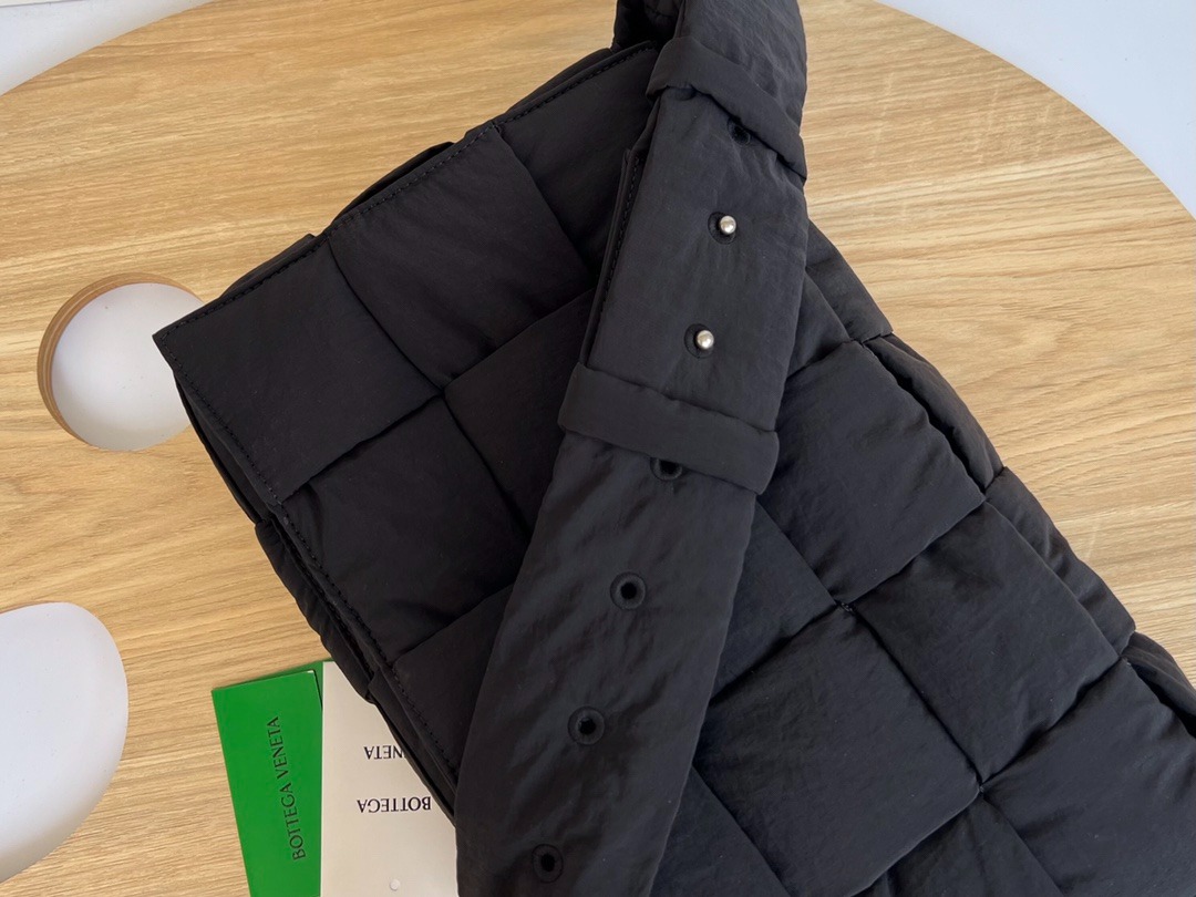 modal image 10