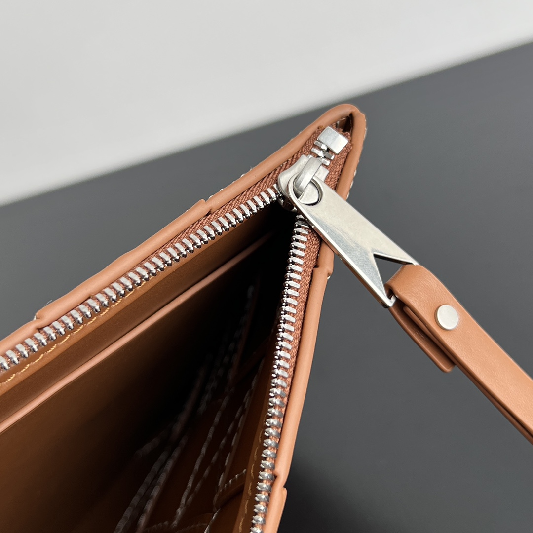 modal image 17
