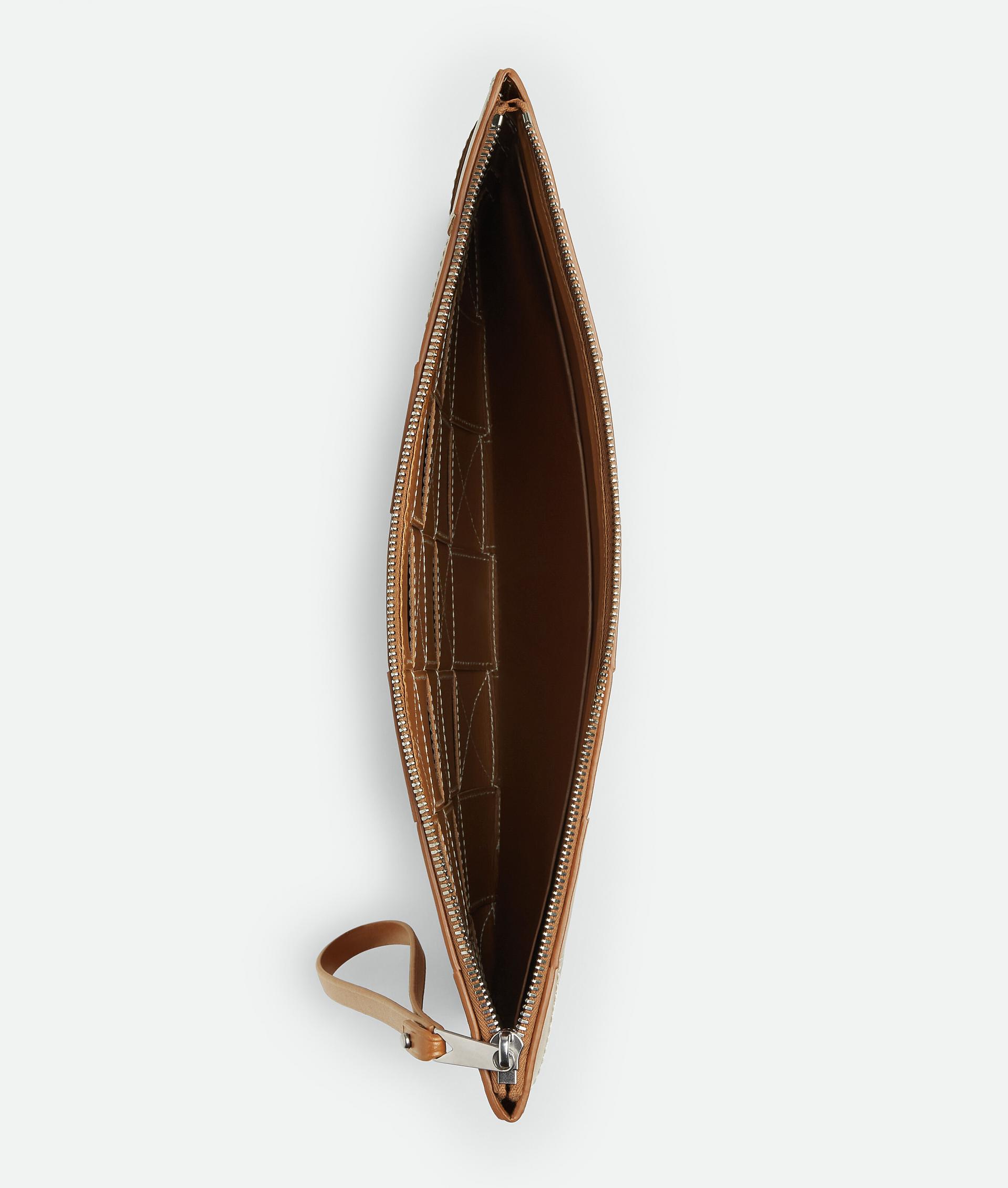 modal image 4