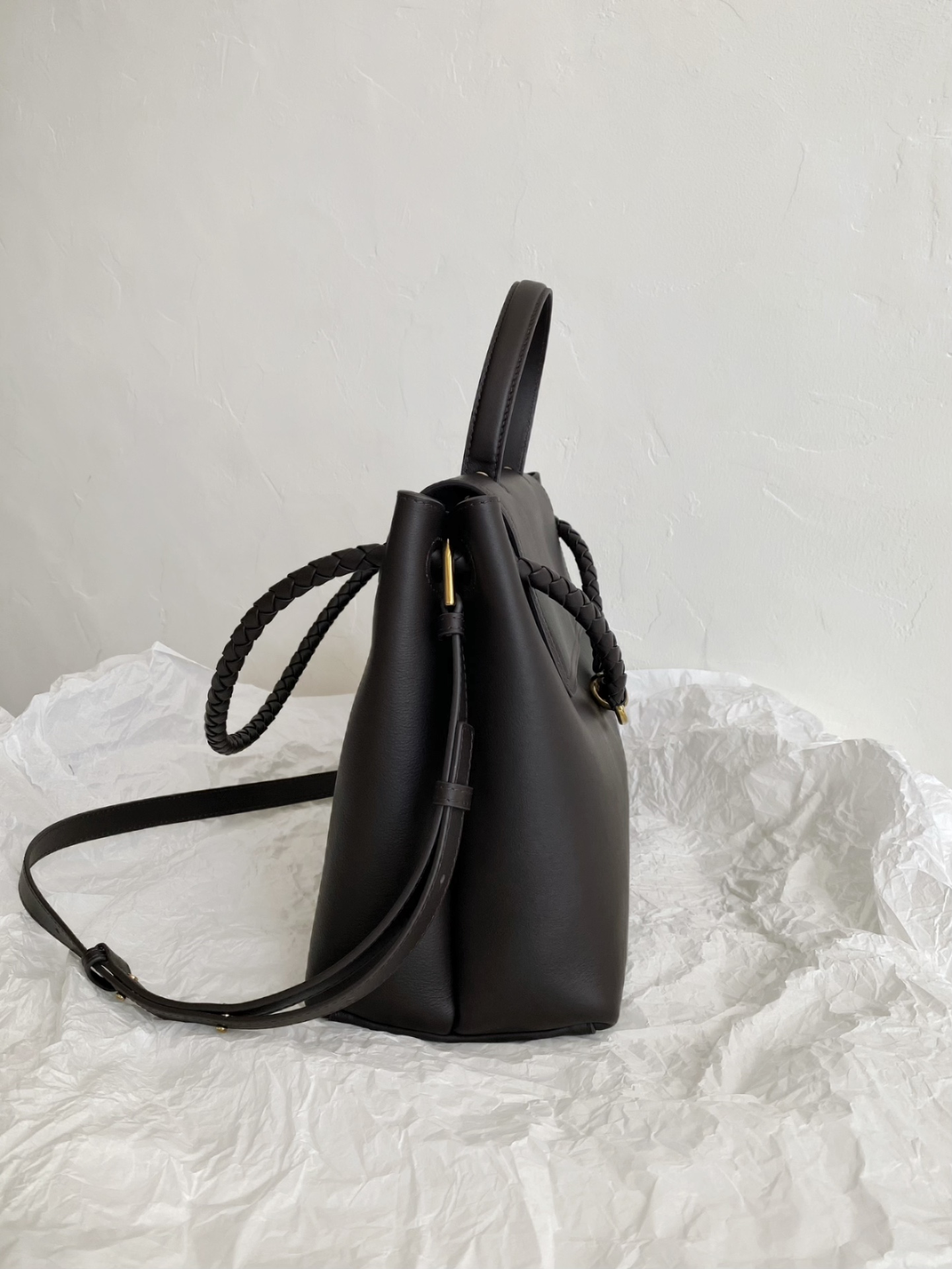 modal image 14
