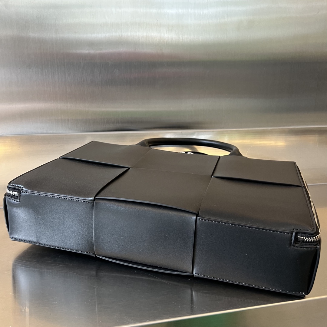 modal image 5