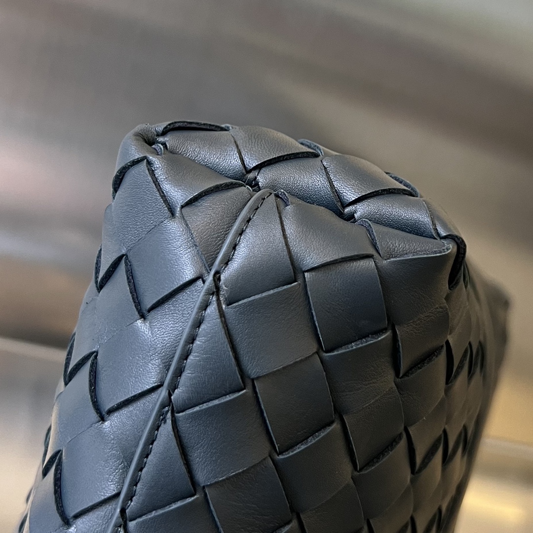 modal image 7