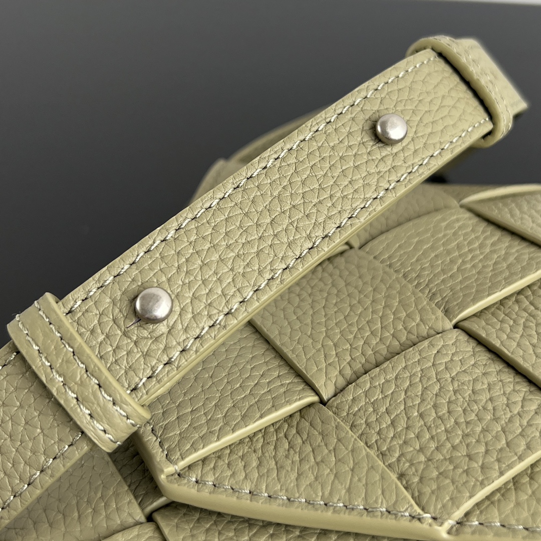 modal image 14