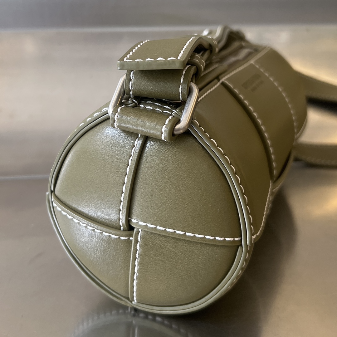 modal image 17