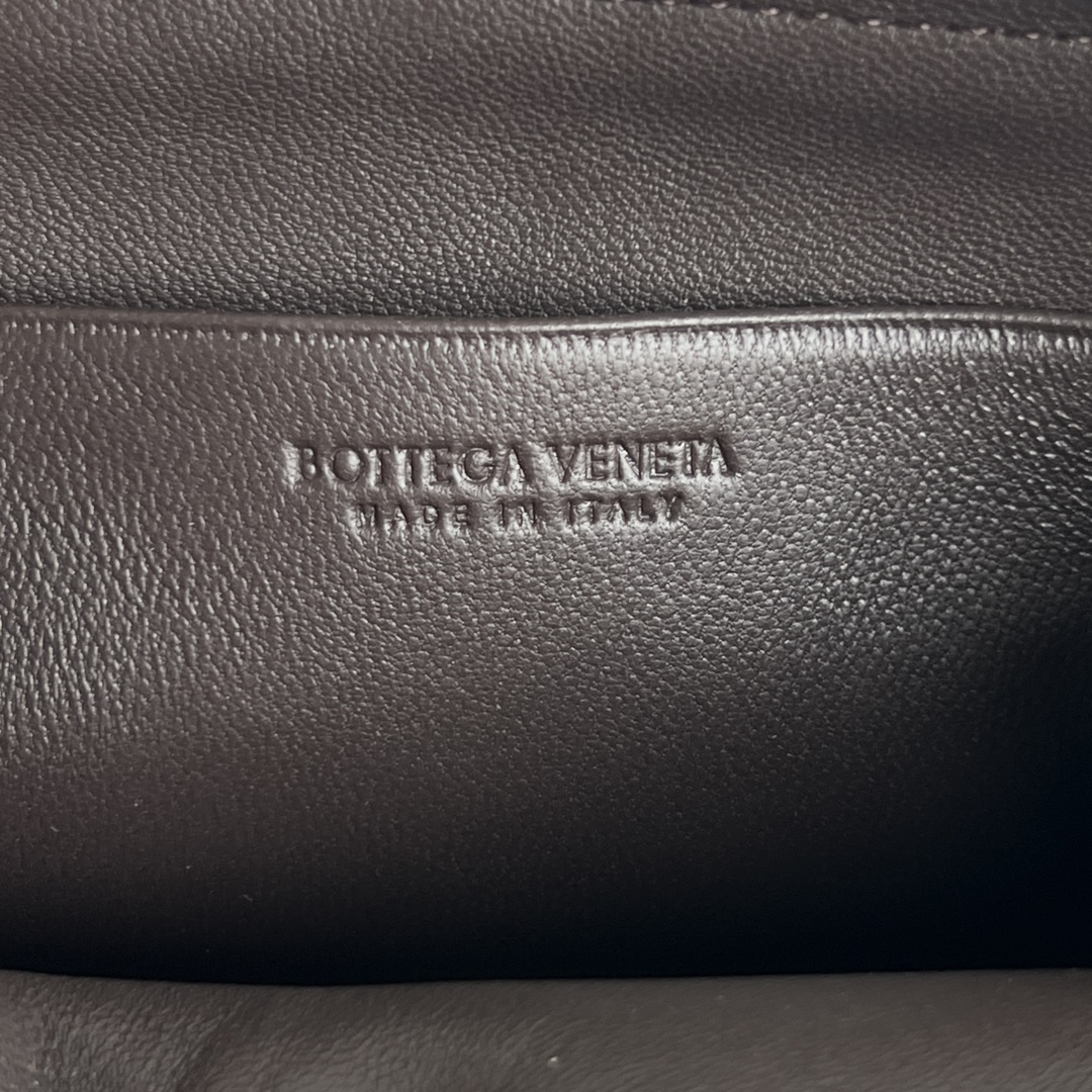 modal image 17