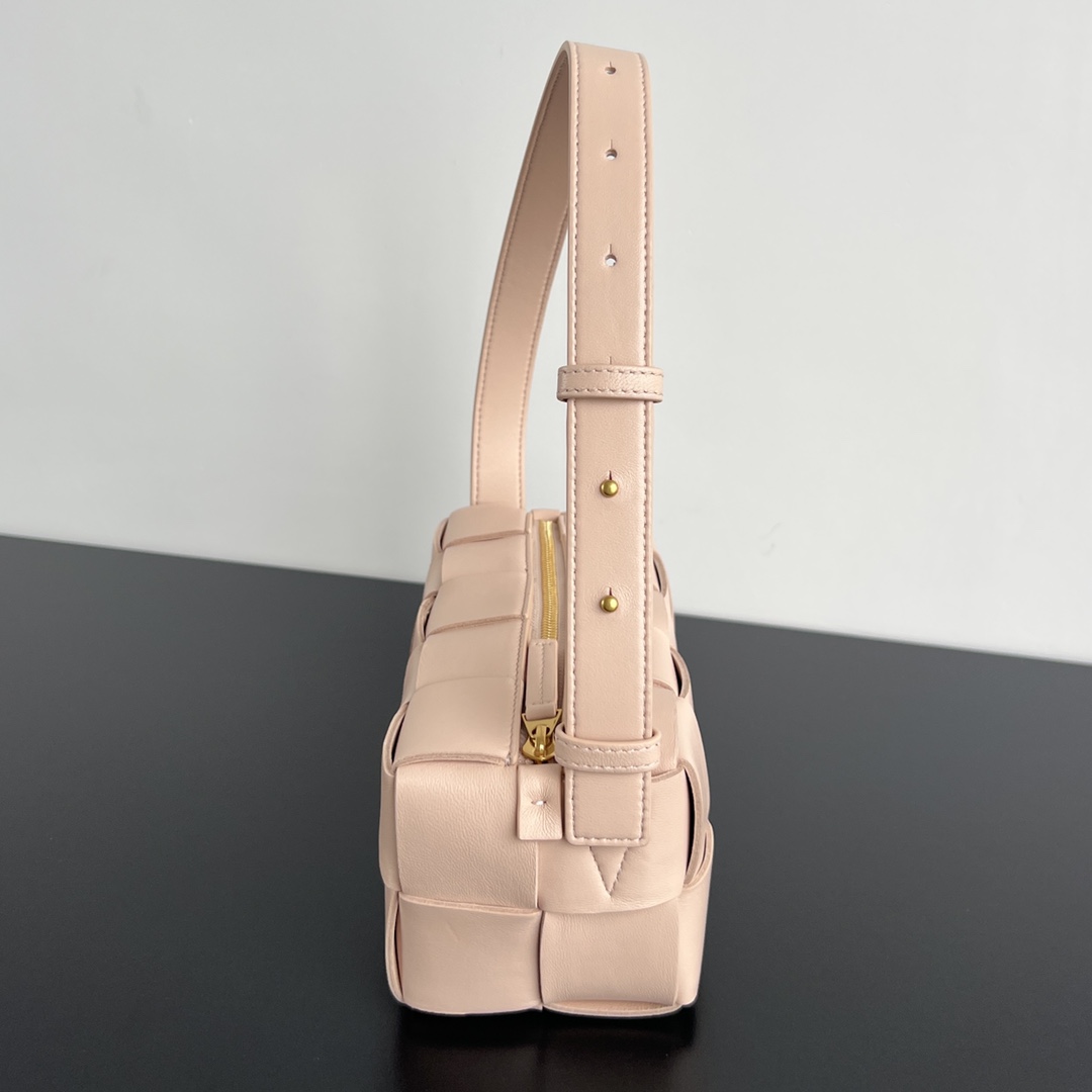 modal image 8