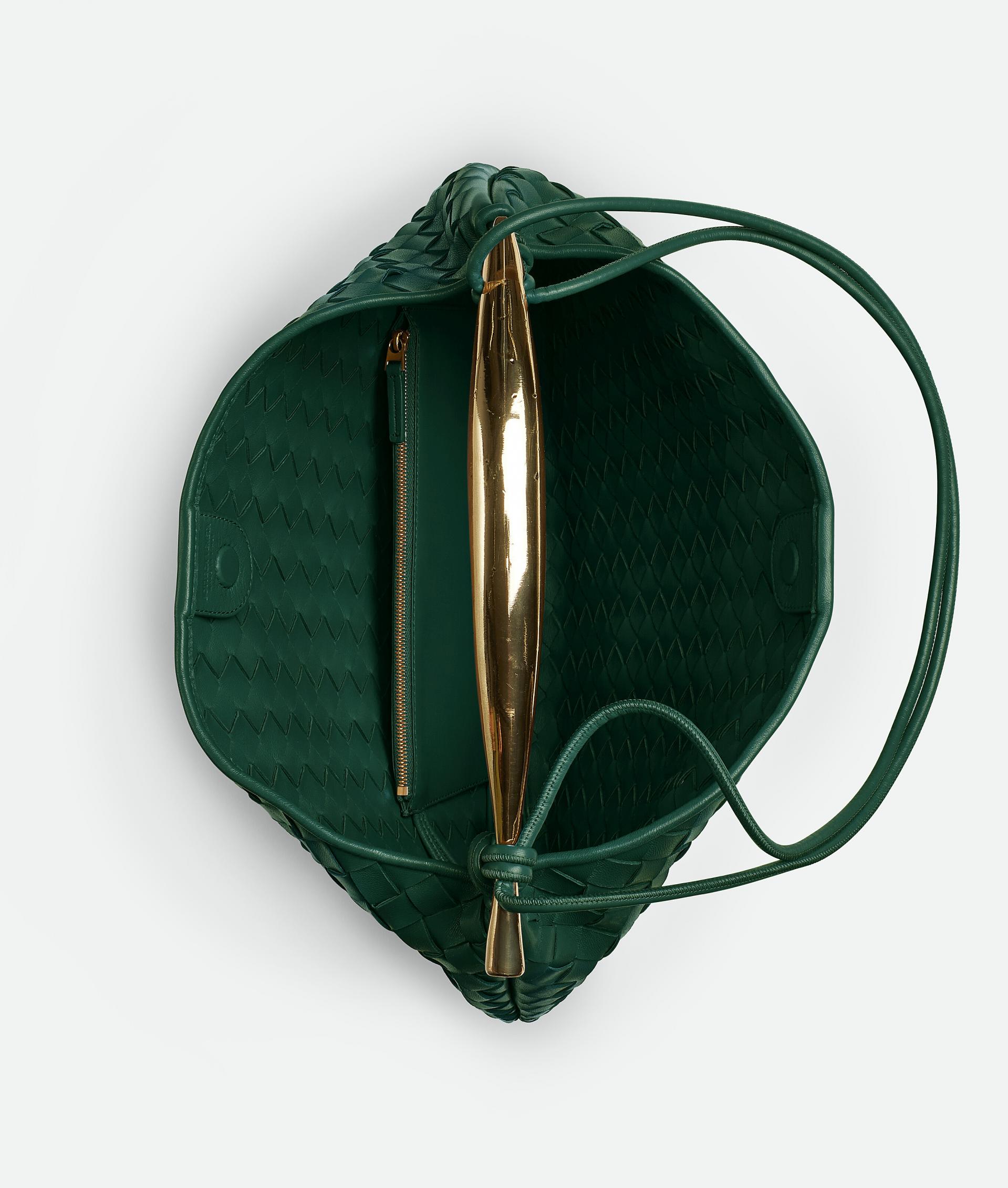modal image 4