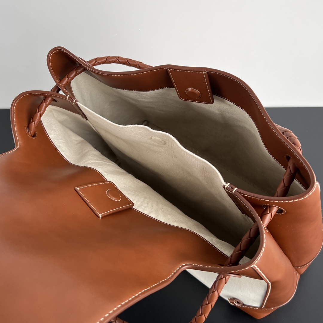 modal image 14