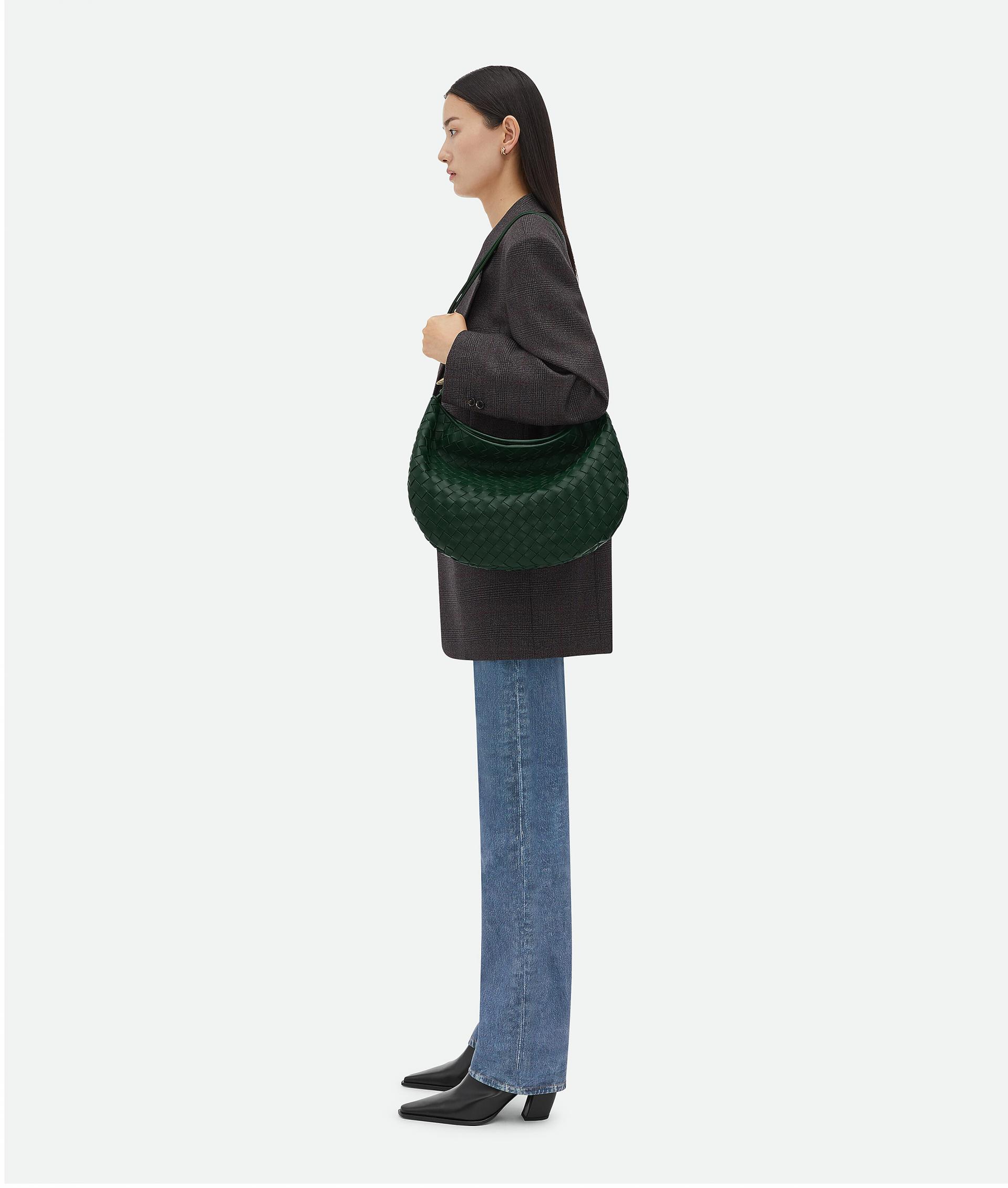 modal image 5