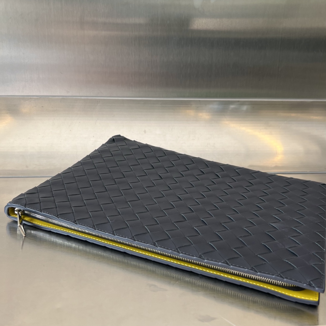modal image 5
