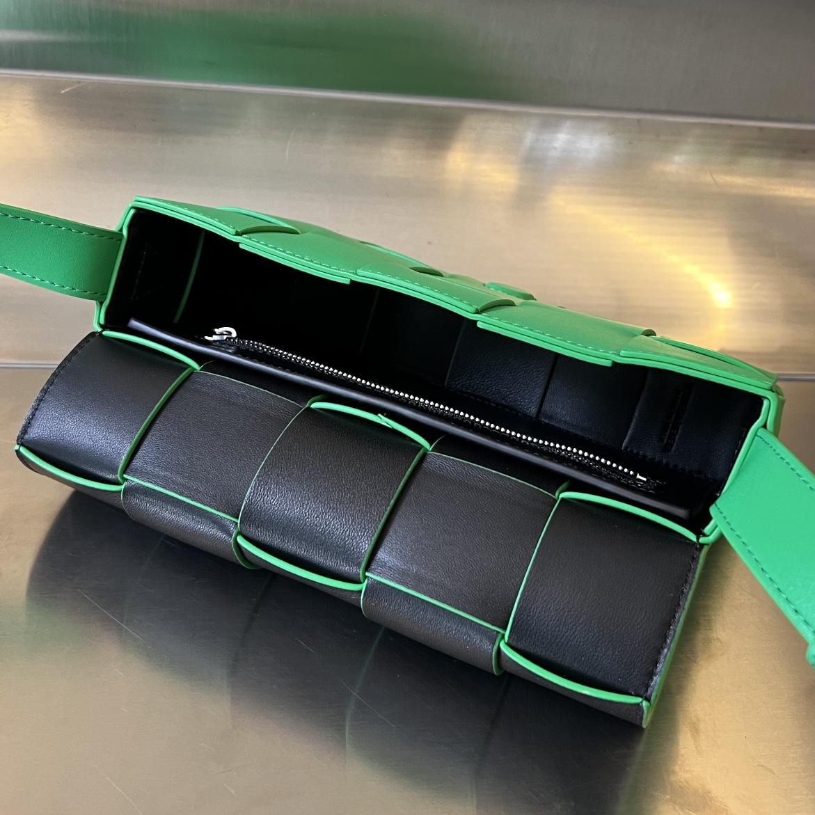 modal image 10