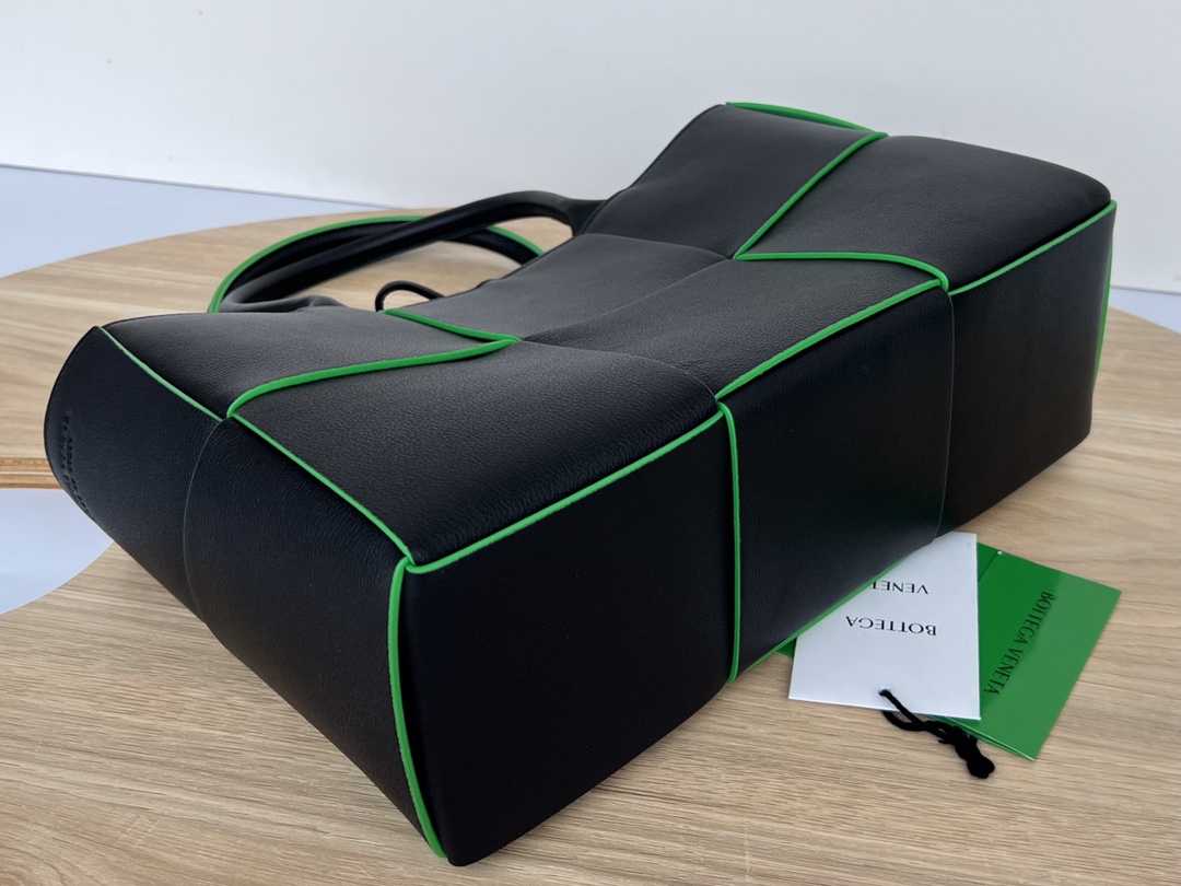 modal image 6