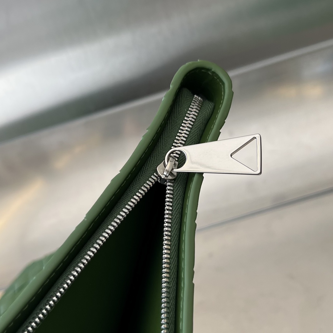 modal image 10