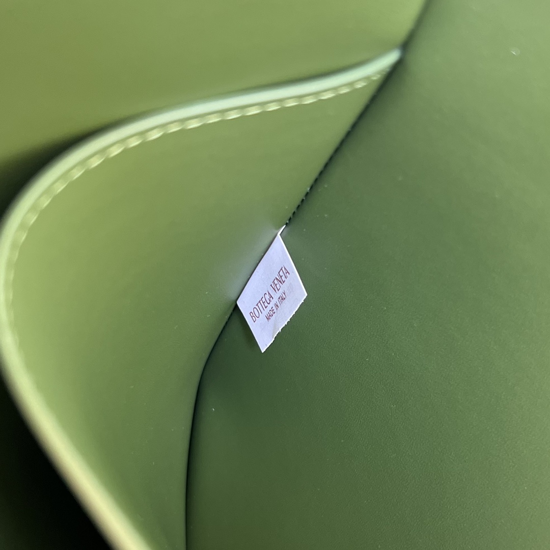 modal image 8